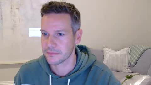 aussiesurfer0000 online show from 05/13/26, 06:22