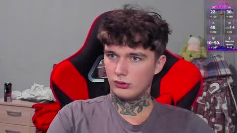 Snapshot of austen_milker chatting on 01/10/25, 08:04 Austen online show from 01/10/25, 08:04