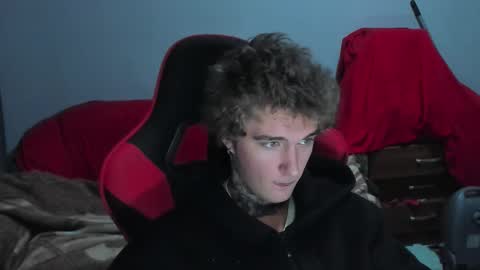 Snapshot of austen_milker chatting on 11/18/25, 08:02 Austen online show from 11/18/25, 08:02