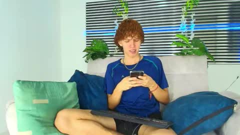 austin_collinsxx online show from 12/23/25, 02:53