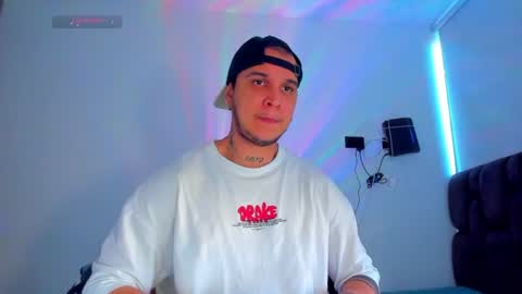 Snapshot of austin_curry chatting on 07/16/26, 10:05 A online show from 07/16/26, 10:05