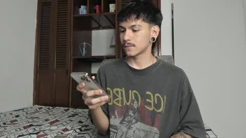 Austin online show from 10/10/25, 01:32