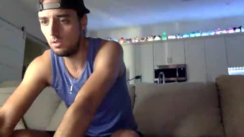 Snapshot of austincutieyes chatting on 11/17/25, 08:03 AudiEna online show from 11/17/25, 08:03