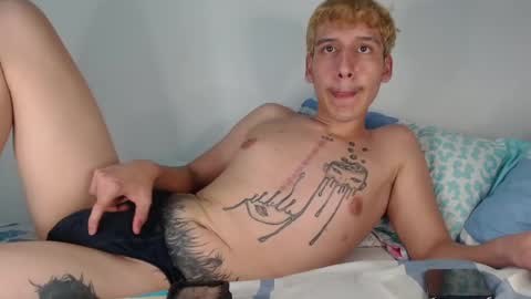 Snapshot of austinmyers_ chatting on 03/01/25, 05:52 austinmyers_ online show from 03/01/25, 05:52