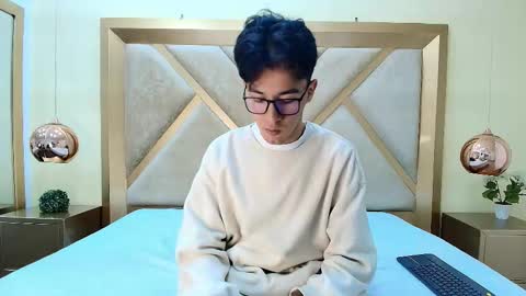 Snapshot of austinreeds chatting on 11/03/25, 12:06 austinreeds online show from 11/03/25, 12:06