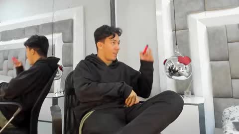 Snapshot of austinreeds chatting on 02/26/26, 12:15 austinreeds online show from 02/26/26, 12:15