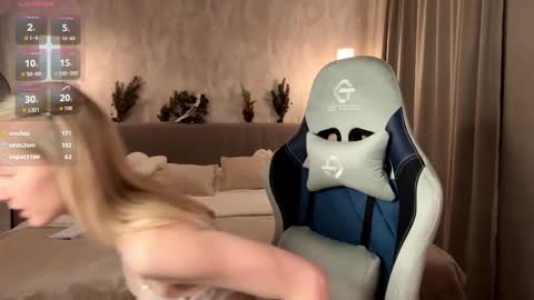 Annie online show from 12/20/25, 02:35