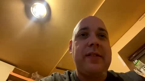 Auz online show from 12/27/24, 08:24