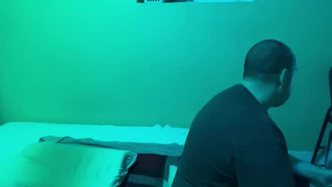 Auz online show from 11/13/25, 07:07