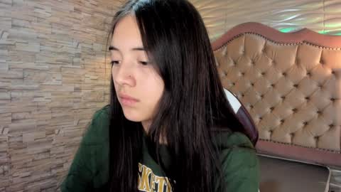 Snapshot of ava_broown chatting on 02/07/25, 10:41 online show from 02/07/25, 10:41