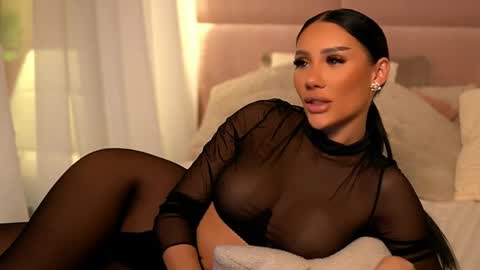 Ava online show from 04/10/26, 01:22