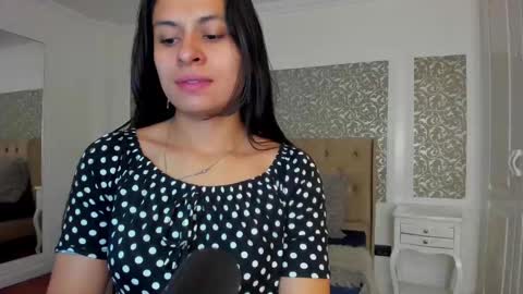 Snapshot of ava_jones69 chatting on 10/25/25, 12:34 Ava online show from 10/25/25, 12:34