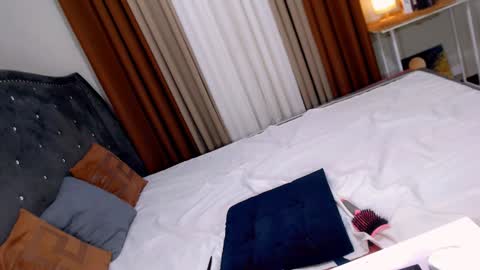 Ava online show from 12/27/24, 08:39