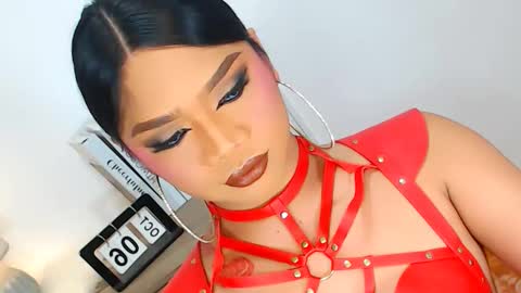 Ava online show from 10/11/25, 04:33