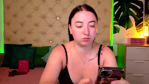 Ava online show from 05/26/26, 04:52