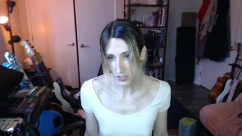Ava online show from 05/09/26, 08:36