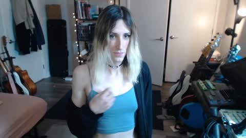 Ava online show from 05/14/26, 08:04