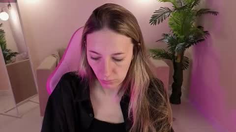 Ava online show from 01/16/26, 08:40