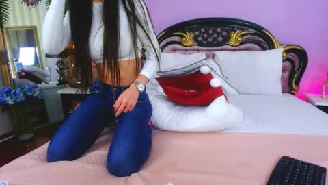 Snapshot of avaaaddamss chatting on 11/21/25, 10:03 avaaaddamss online show from 11/21/25, 10:03