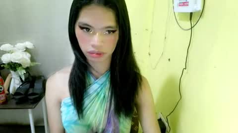 avacadaxcx online show from 11/08/25, 01:06