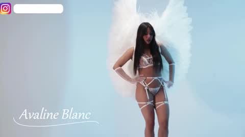 Avaline Help me reach 100 likes TRANSMISSION EVERY DAY FROM 39 PM online show from 12/25/24, 02:14