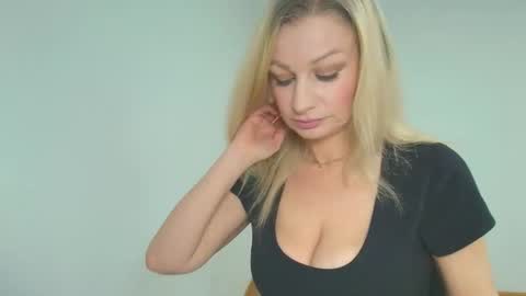 Eira online show from 05/20/26, 03:40