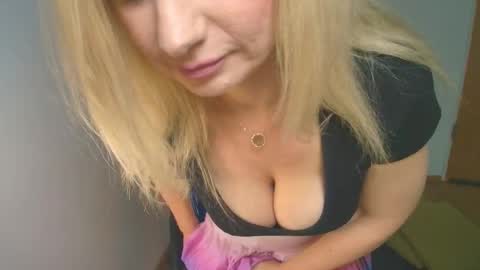 Eira online show from 05/21/26, 02:24