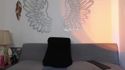 Snapshot of avaqeen chatting on 03/25/26, 03:01 Ava online show from 03/25/26, 03:01