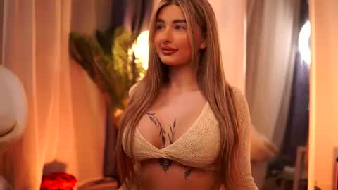 Snapshot of avashay chatting on 03/10/25, 11:38 Carina online show from 03/10/25, 11:38