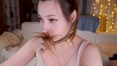 Snapshot of aveksmr chatting on 01/18/25, 09:13 Kate online show from 01/18/25, 09:13