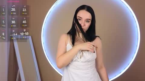 Avelyne online show from 10/11/25, 02:26