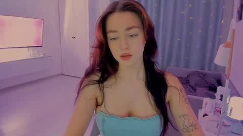 Snapshot of aveme_melissa chatting on 02/24/25, 10:47 aveme_melissa online show from 02/24/25, 10:47