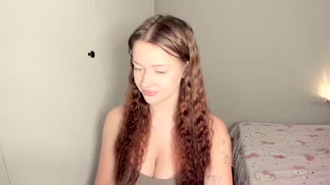 Snapshot of aveme_melissa chatting on 03/14/26, 07:25 aveme_melissa online show from 03/14/26, 07:25