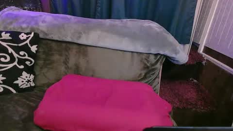 raven blue online show from 09/12/25, 08:14