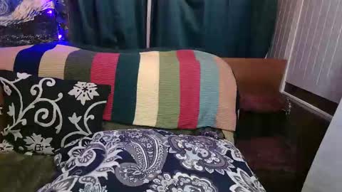 raven blue online show from 11/01/25, 03:58