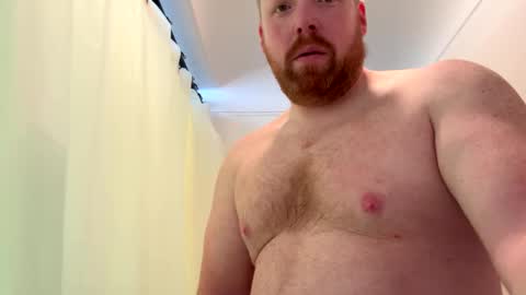 Snapshot of averagedan90 chatting on 01/06/26, 03:16 Dan online show from 01/06/26, 03:16