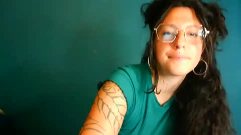 Snapshot of averagewifey chatting on 07/14/26, 11:10 averagewifey online show from 07/14/26, 11:10