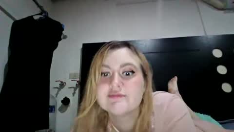 Avery Doll online show from 06/15/26, 01:30