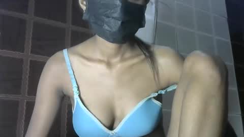 avery_lust01 online show from 03/27/26, 05:46