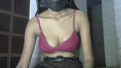 avery_lust01 online show from 04/02/26, 05:27