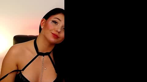 Snapshot of averywillow chatting on 01/02/25, 04:35 AveryWillow online show from 01/02/25, 04:35