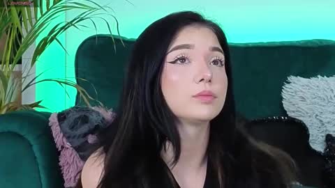 Snapshot of averywillow chatting on 11/03/25, 08:04 AveryWillow online show from 11/03/25, 08:04