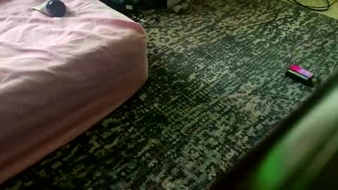 Snapshot of aveyboi chatting on 04/12/26, 11:10 Avey Boi online show from 04/12/26, 11:10