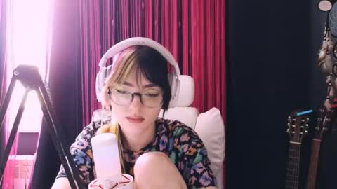 Avriel online show from 05/04/26, 04:30
