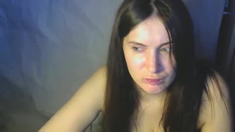 avialenne online show from 04/12/26, 08:58