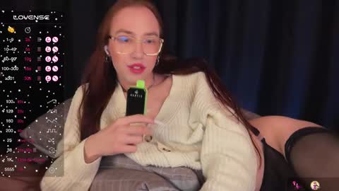 Snapshot of avril_pearly_ chatting on 02/14/25, 11:31 avril_pearly_ online show from 02/14/25, 11:31