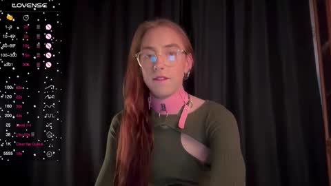 Snapshot of avril_pearly_ chatting on 09/19/25, 10:38 avril_pearly_ online show from 09/19/25, 10:38