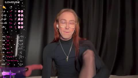 Snapshot of avril_pearly_ chatting on 11/29/25, 03:26 avril_pearly_ online show from 11/29/25, 03:26