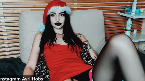 Avril online show from 12/25/24, 03:17