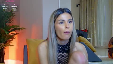 AVRILL CYRUX online show from 02/06/26, 07:56